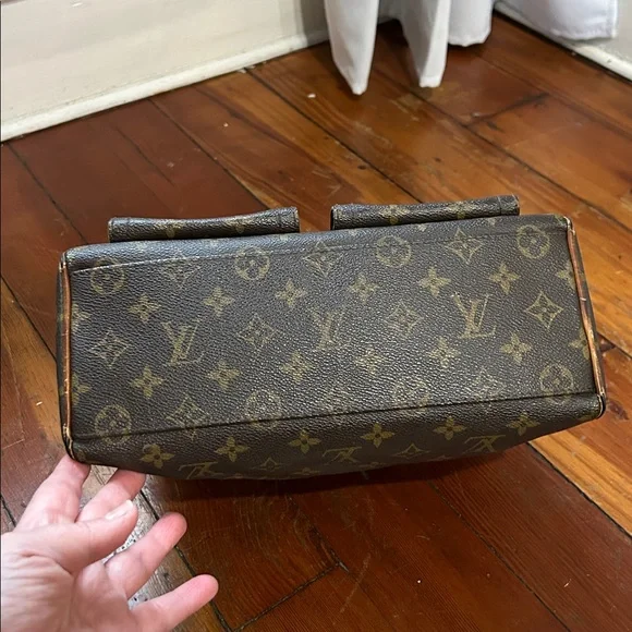 Louis Vuitton Monogram Manhattan PM - Picture 7 of 17